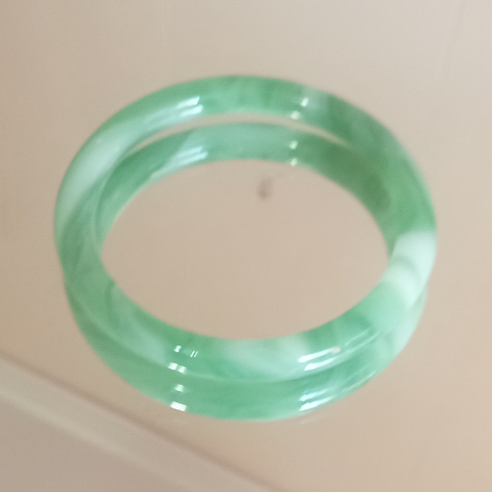 Jade Bangle - Picture 3 of 4